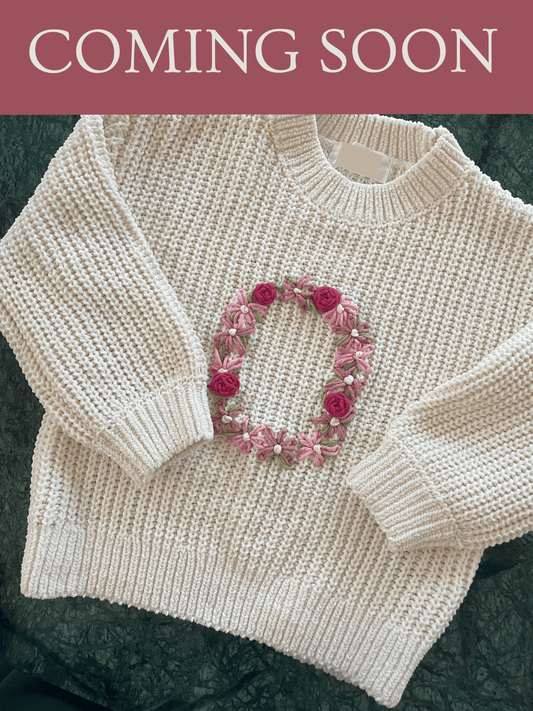 Personaliseret sweater - blomster bogstav